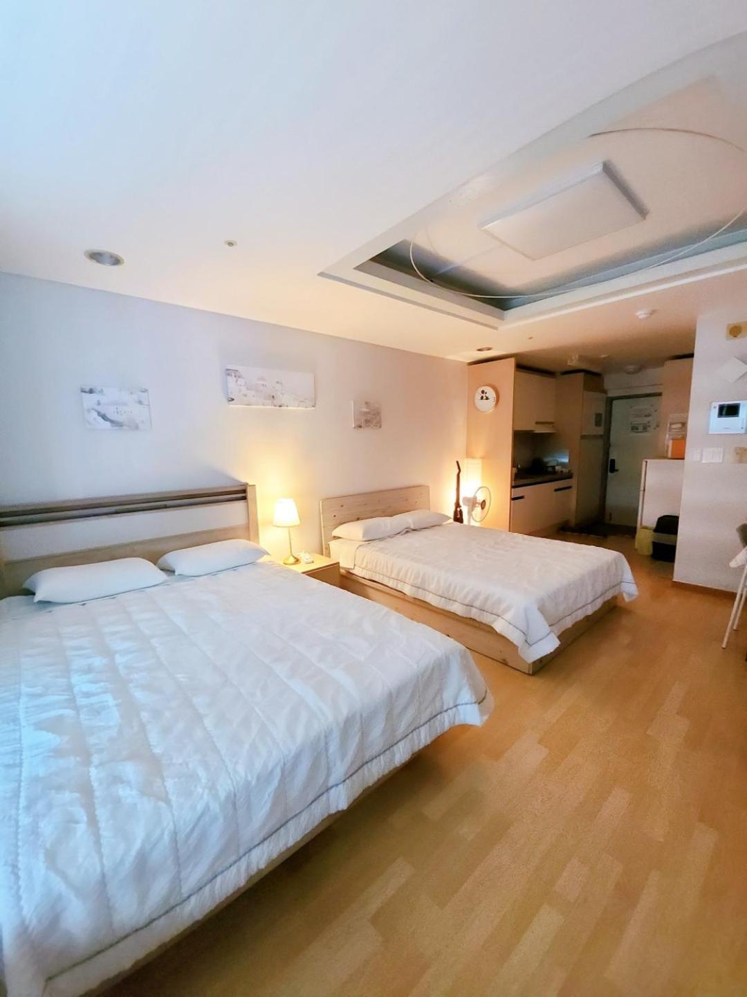 Hongdae Residence-2 1Min From Hongik Uni Station Exit #1 Seoul Ngoại thất bức ảnh